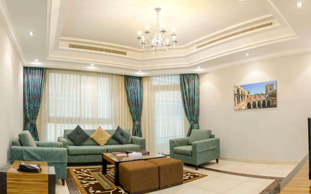 Al Majaz Premiere Hotel Apartments Sardzsa Kültér fotó